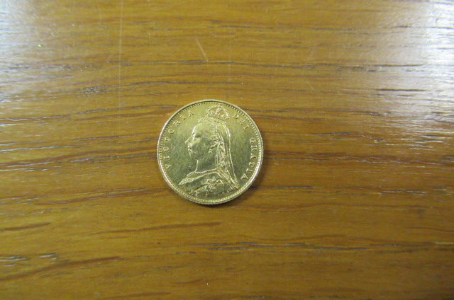 1887 GOLD HALF SOVEREIGN Image