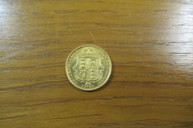 1887 GOLD HALF SOVEREIGN Image