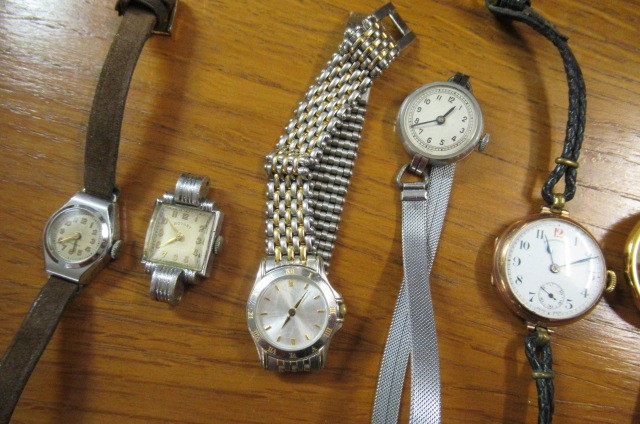 BOX OF LADY'S WATCHES Image