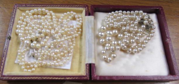 PEARL NECKLACE WITH SILVER CLASP AND ANOTHER Image