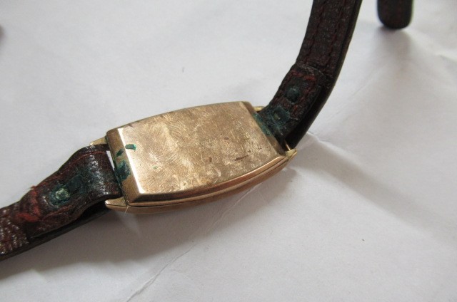 9CT GOLD GENT'S WATCH Image