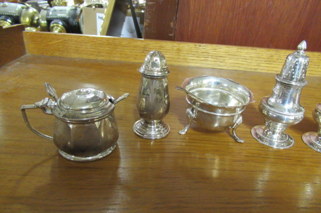 SEVEN SILVER ITEMS Image