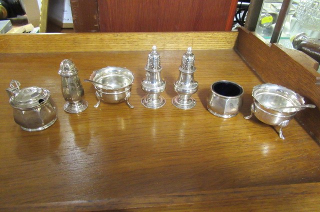 SEVEN SILVER ITEMS Image