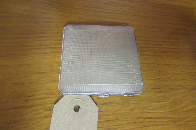 ENAMELLED SILVER COMPACT  CIRCA 1937 Image
