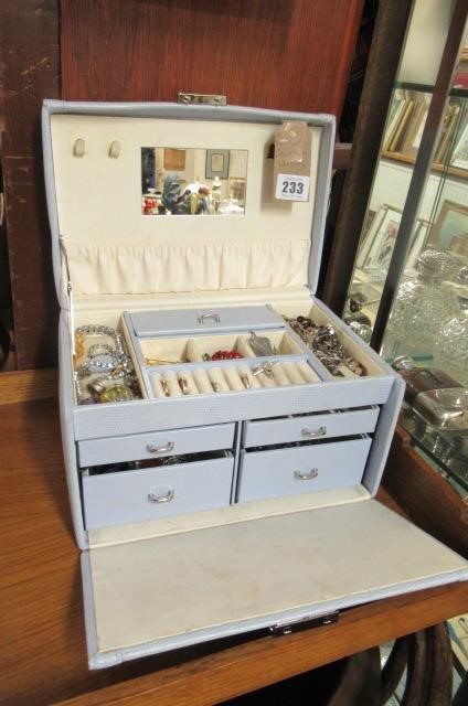 BOX OF COSTUME JEWELLERY Image