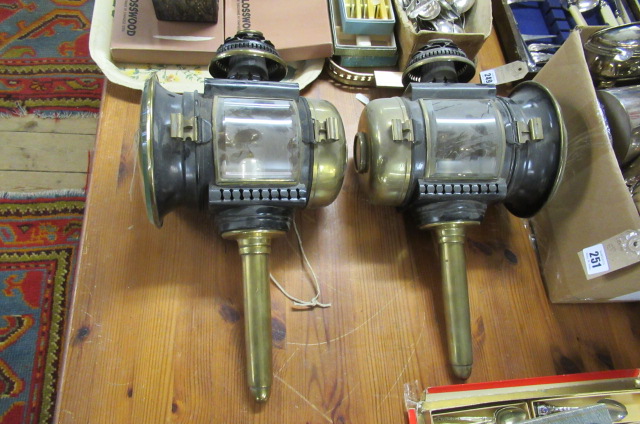 PAIR OF LARGE COACH LAMPS Image