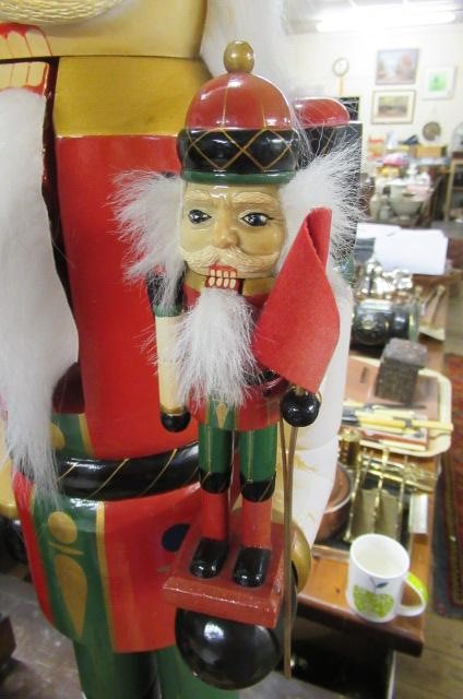 LARGE NUT CRACKER FIGURE Image