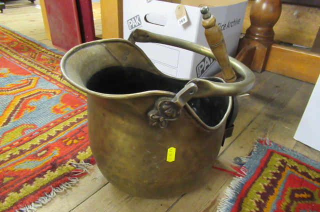 COAL SCUTTLE AND SHOVEL Image