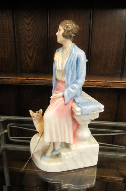 ROYAL DOULTON QUEEN MOTHER Image