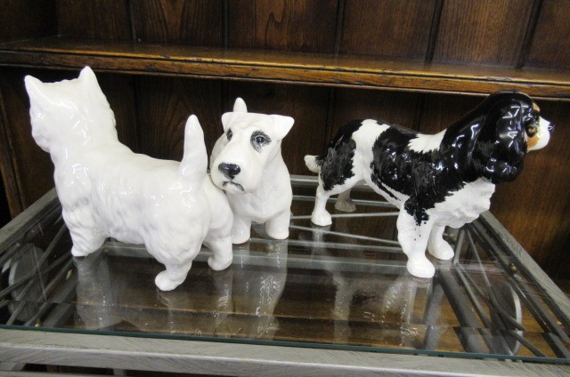 THREE BESWICK DOGS Image