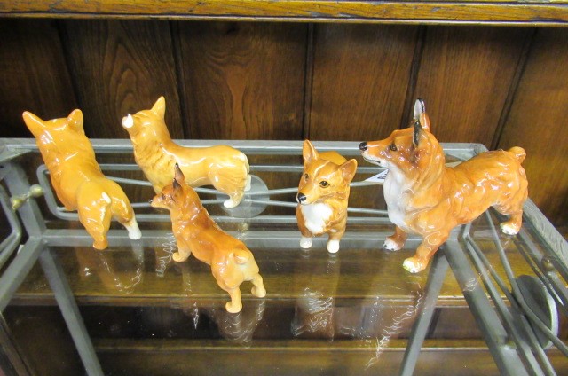 THREE BESWICK AND TWO ROYAL DOULTON CORGIES Image