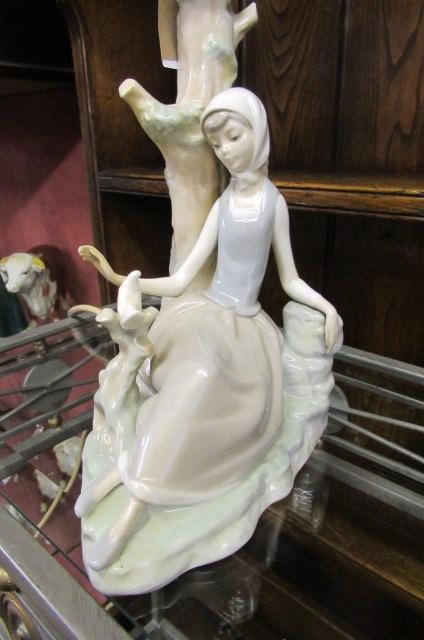 LLADRO FIGURAL TABLE LAMP Image