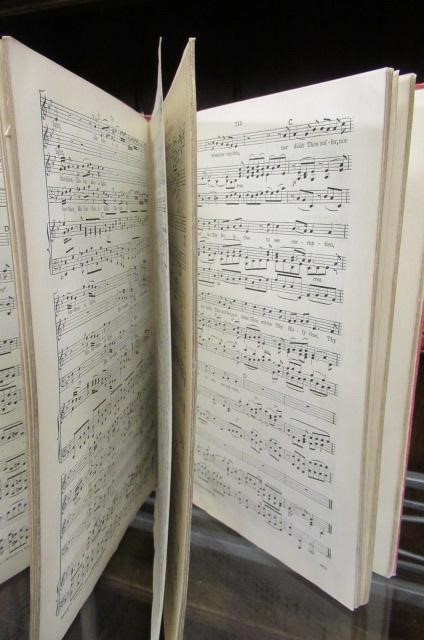COPY OF HANDELS MESSIAH SIGNED BY MALCOLM SARGENT Image