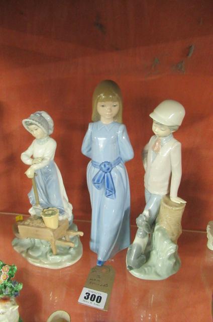 THREE NAO FIGURES Image