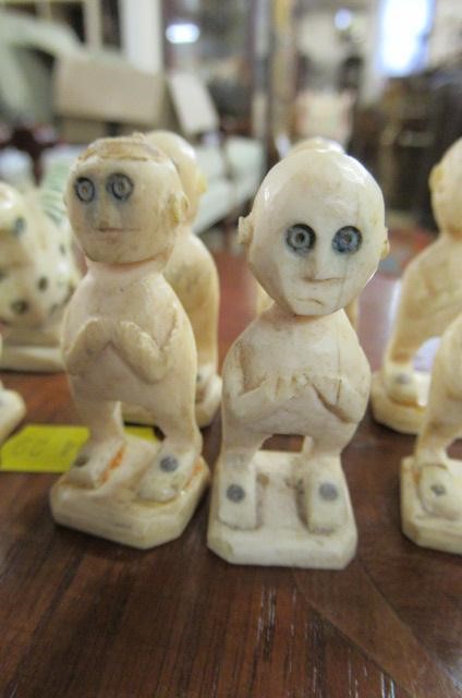QUANTITY OF CHESS PIECES Image