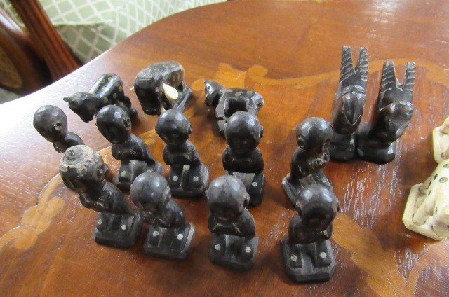 QUANTITY OF CHESS PIECES Image