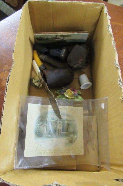 SMALL BOX OF MISCELLANEOUS INCLUDING AMBER MOUTHPIECE Image