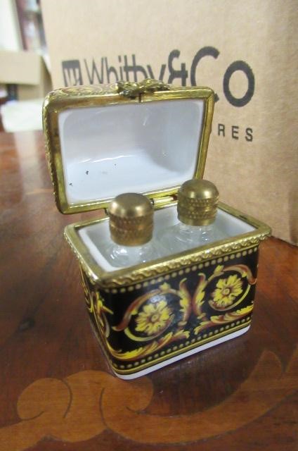 QUANTITY OF TRINKET BOXES Image