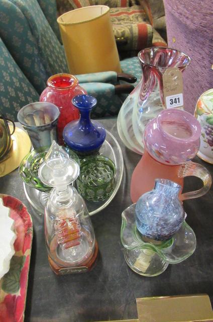 QUANTITY OF GLASS Image
