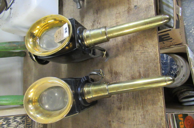 PAIR OF COACH LAMPS Image