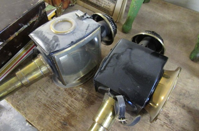 PAIR OF COACH LAMPS Image