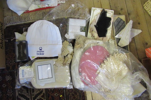 BOX OF LINEN Image