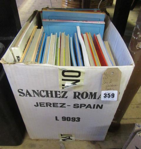 BOX OF CHILDRENS BOOKS Image