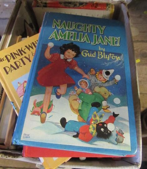 BOX OF CHILDRENS BOOKS Image