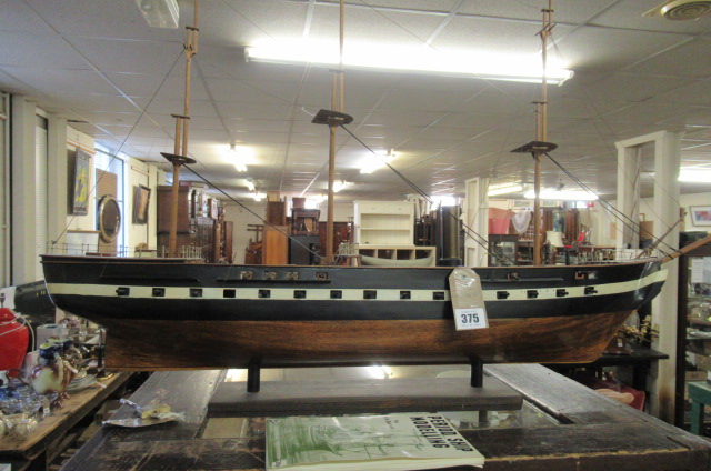 MODEL GALLEON Image