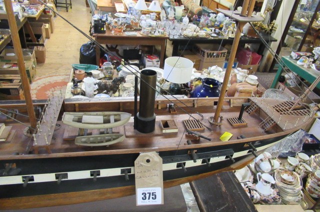 MODEL GALLEON Image