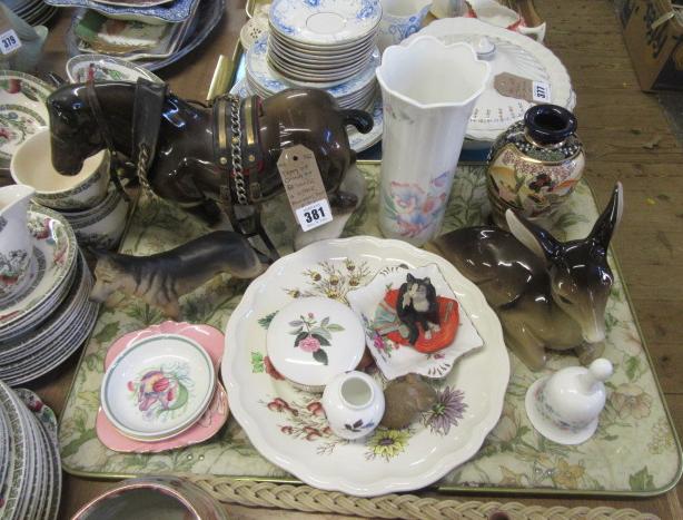TRAY OF CHINA  INCLUDING BESWICK AND OTHER ANIMALS Image
