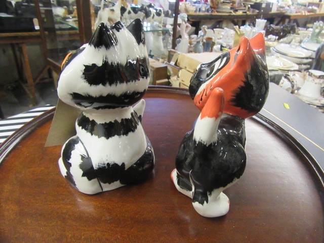 TWO LORNA BAILEY CATS Image