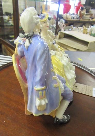 ROYAL DOULTON FIGURE GROUP ON SETTEE Image