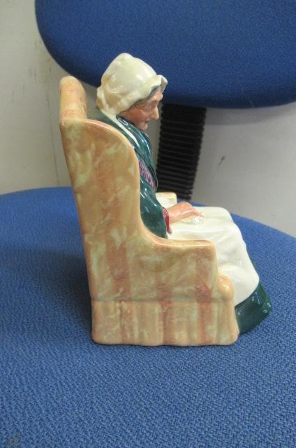 ROYAL DOULTON HN1974 40 WINKS FIGURE Image