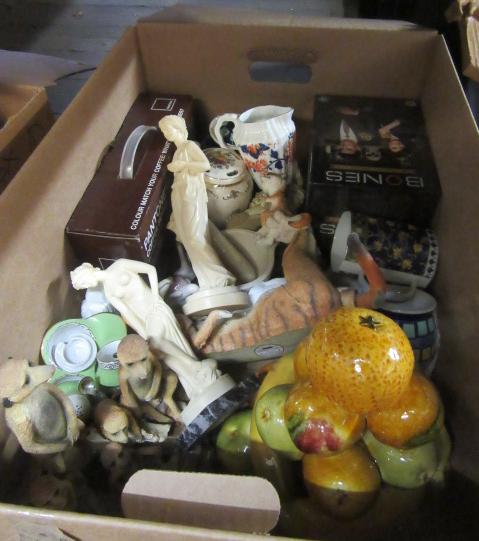 BOX OF CHINA ORNAMENTS ETC Image