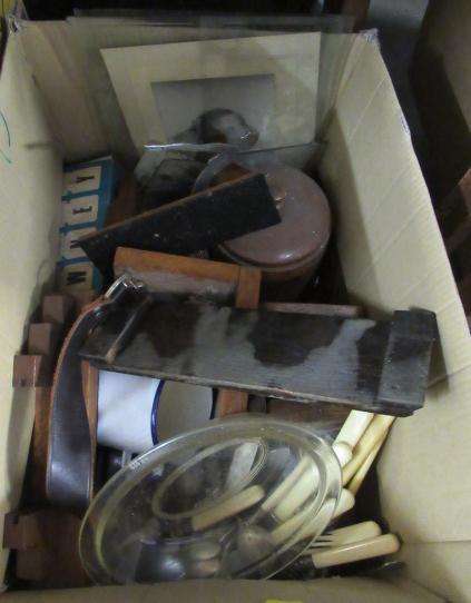 BOX OF MISCELLANEOUS INCLUDING CUTLERY ETC Image