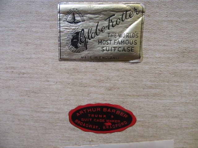 RETRO SUITCASE Image