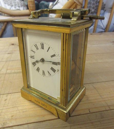 BRASS CARRIAGE CLOCK WITH KEY Image