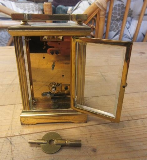 BRASS CARRIAGE CLOCK WITH KEY Image