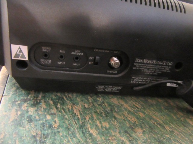 CREATIVE RADIO/CD PLAYER Image