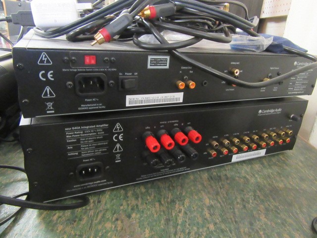 CAMBRIDGE AUDIO CD PLAYER AND AMP Image