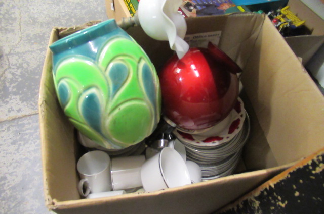 BOX OF CERAMICS Image