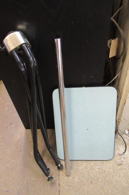 FOLDING TABLE Image