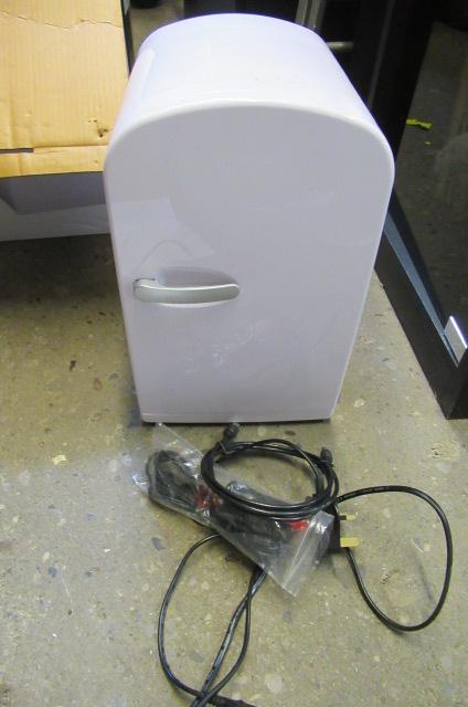 BOXED MINI FRIDGE Image
