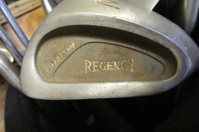 BAG OF GOLF CLUBS Image