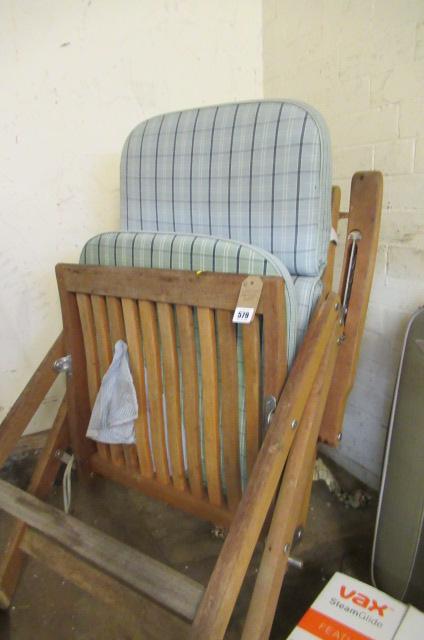 WOODEN GARDEN SEAT Image