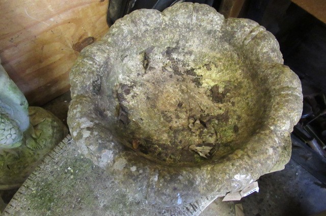 FIGURAL COMPOSITE BIRD BATH Image