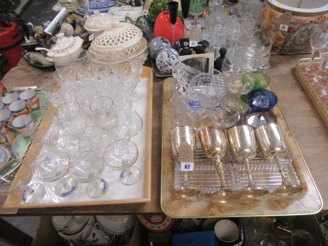 TWO TRAYS OF BABYCHAM AND OTHER DRINKING GLASSES   Image