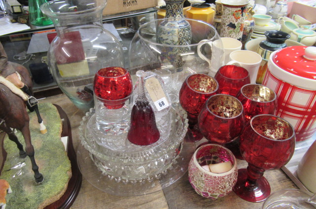 QUANTITY OF GLASS Image