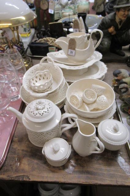 QUANTITY OF LEEDS CREAMWARE Image